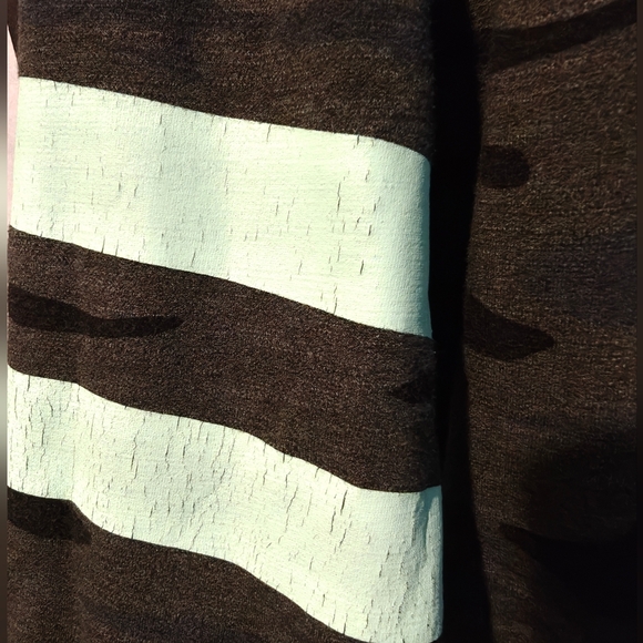Sundry For Evereve Green Camo Pullover Drop Sleeve Sweatshirt With Mint Stripes - Picture 5 of 11